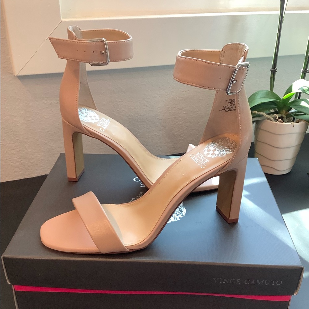 Vince Camuto Pink Heeled Sandals 8M